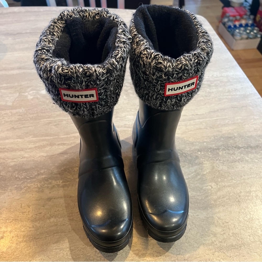 Hunter Women’s Original Short Nebula Rain Boots - Size 7 w/Boot Socks